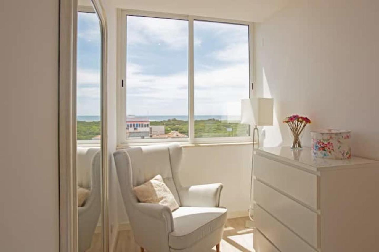 Magnificent 1 Bedroom Apartment With Views Over The Ocean 卡帕里卡海岸 外观 照片