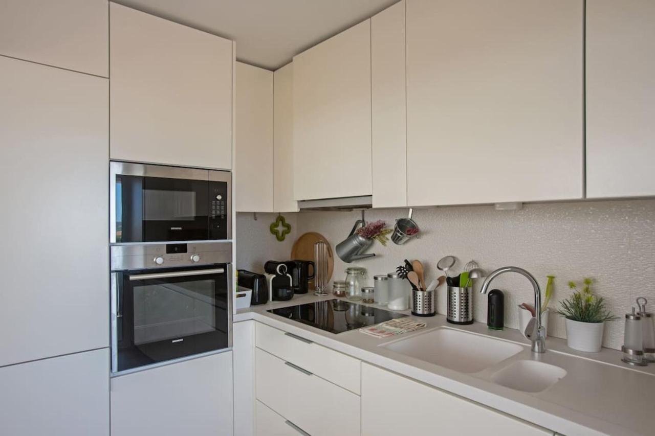 Magnificent 1 Bedroom Apartment With Views Over The Ocean 卡帕里卡海岸 外观 照片
