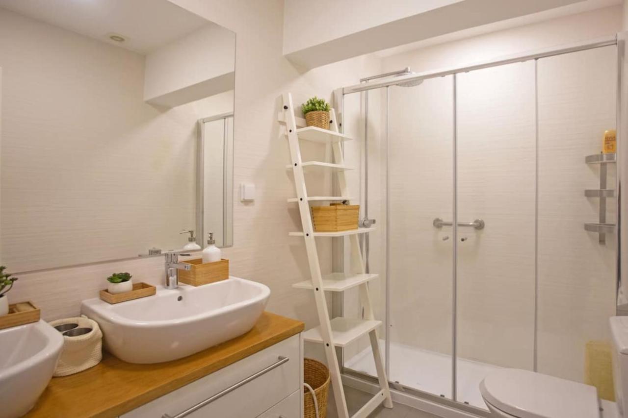 Magnificent 1 Bedroom Apartment With Views Over The Ocean 卡帕里卡海岸 外观 照片